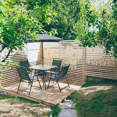 The Palm House Falmouth - Minutes From The Beach! エクステリア 写真